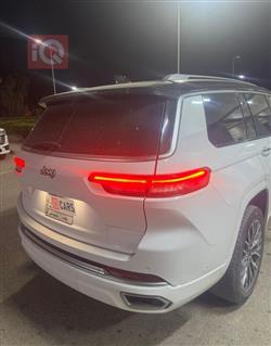 جیپ گراند شیرۆکی